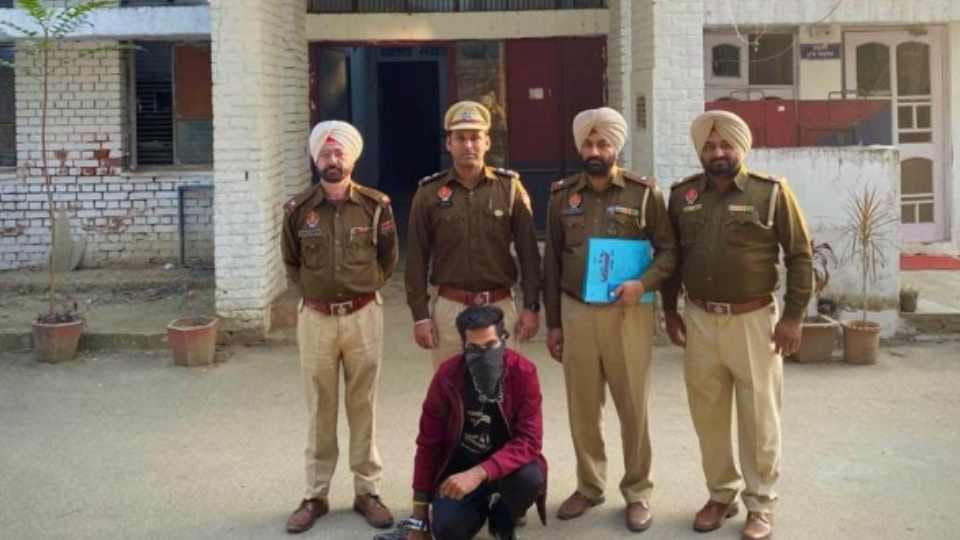 Man arrested for extortion of one crore from businessman in Pathankot