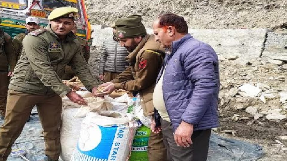 jammu kashmir: 975 kg husk recovered in Ramban and Jammu, three accused arrested