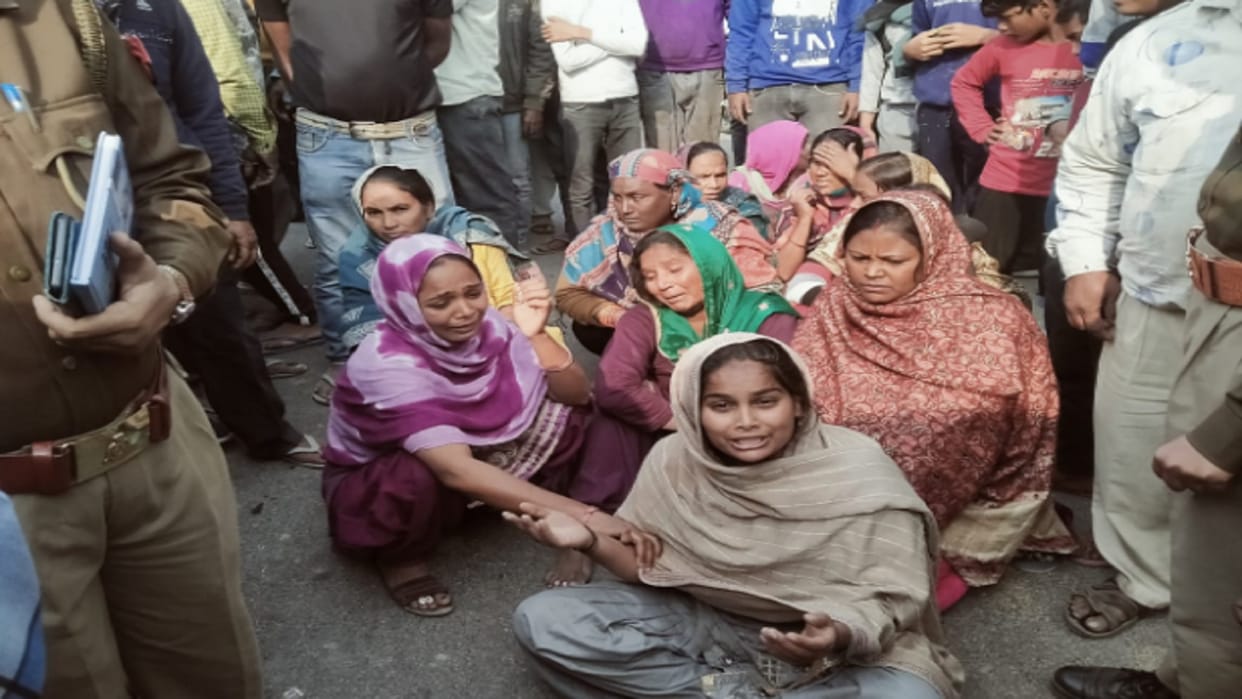 A title daughter has died in road accident by truck in Saharanpur district