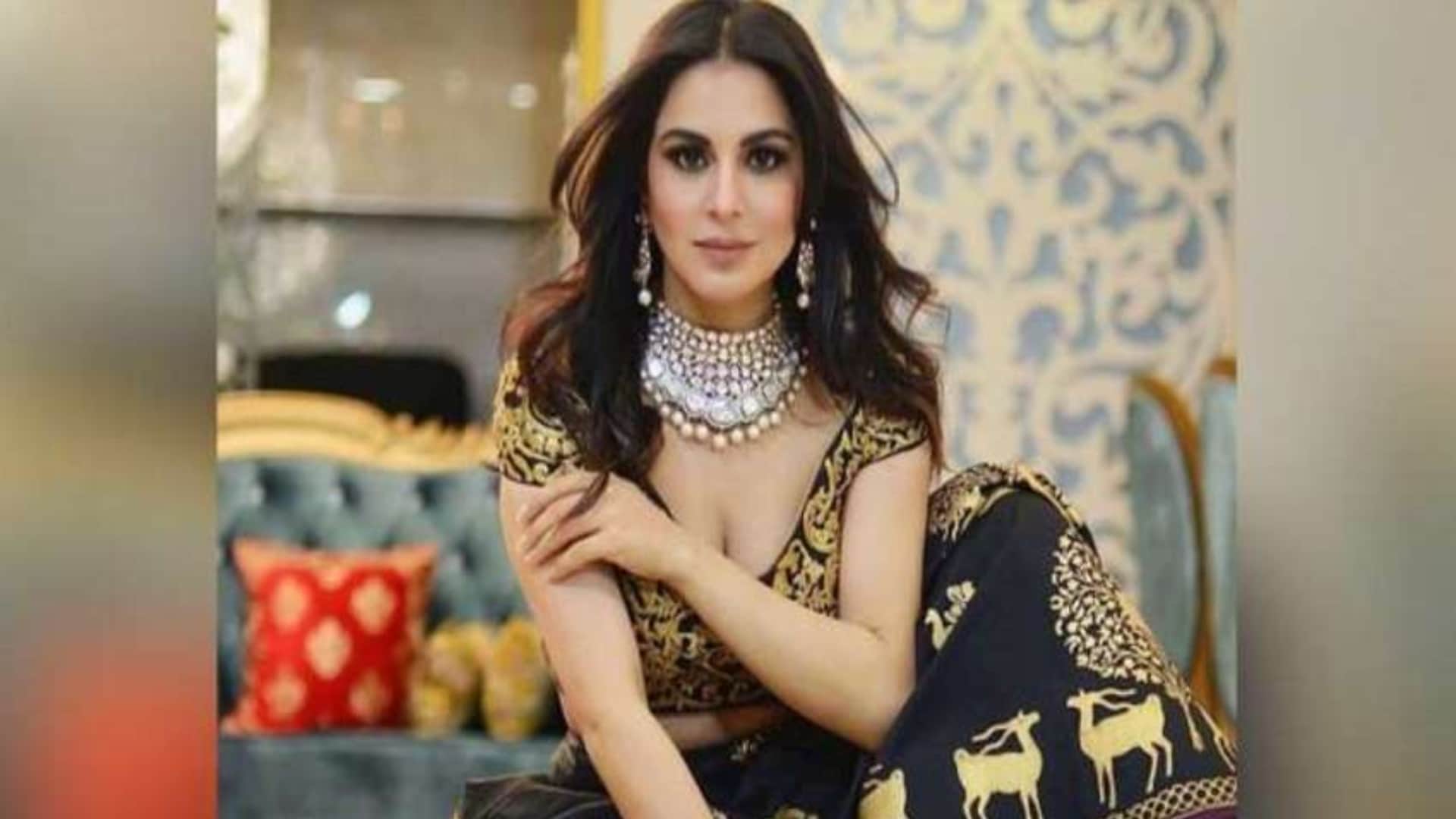 Shraddha Arya trolled for body shaming actress gave reply to trollers by spitting