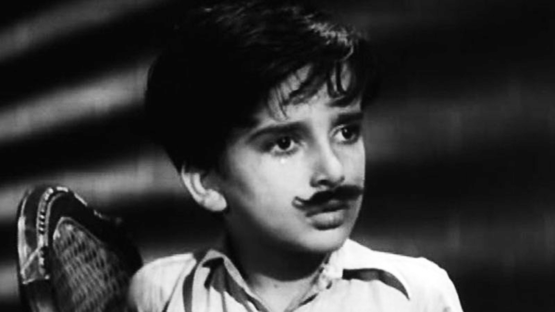 remembering shashi kapoor on his death anniversary know actor life struggle to become a superstar