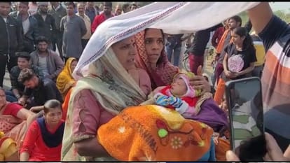 Sehore: After the death of the woman, the relatives protested outside the hospital