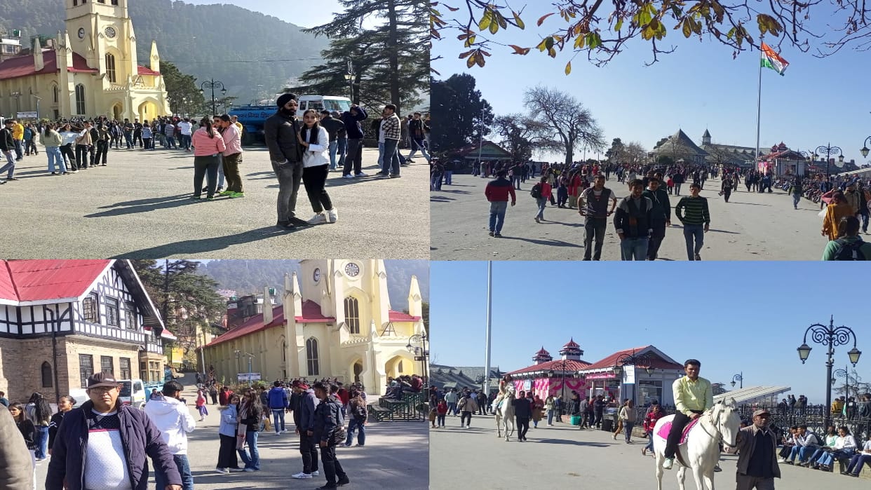 Tourists rush in Shimla on weekends, Enjoyed horse riding and photography on the ridge