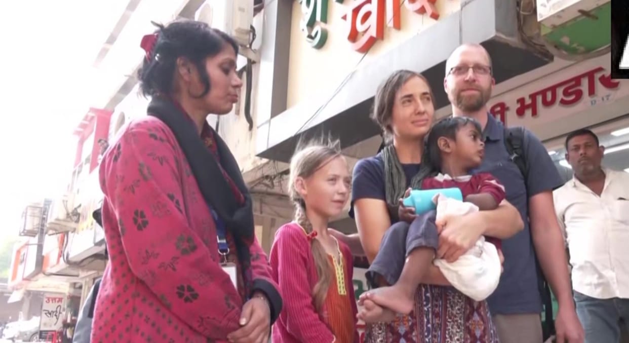 couple reached Patna from Washington USA adopted a disabled child