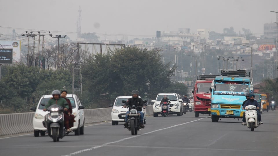 weather will remain clear in Jammu Kashmir till December 8, the mercury in the Valley and Ladakh is minus