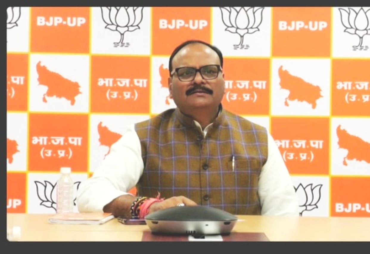 dy cm brajesh pathak