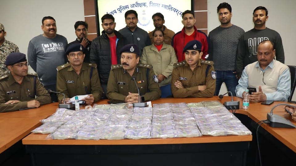 MP News: Gang caught looting 35 lakhs from Galla trader in broad daylight, seven accused arrested