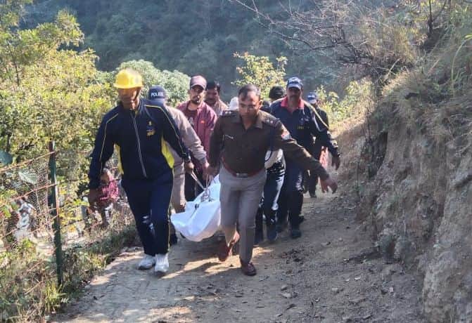 Uttarakhand Almora Accident News: groom family four members died during car fell into ditch