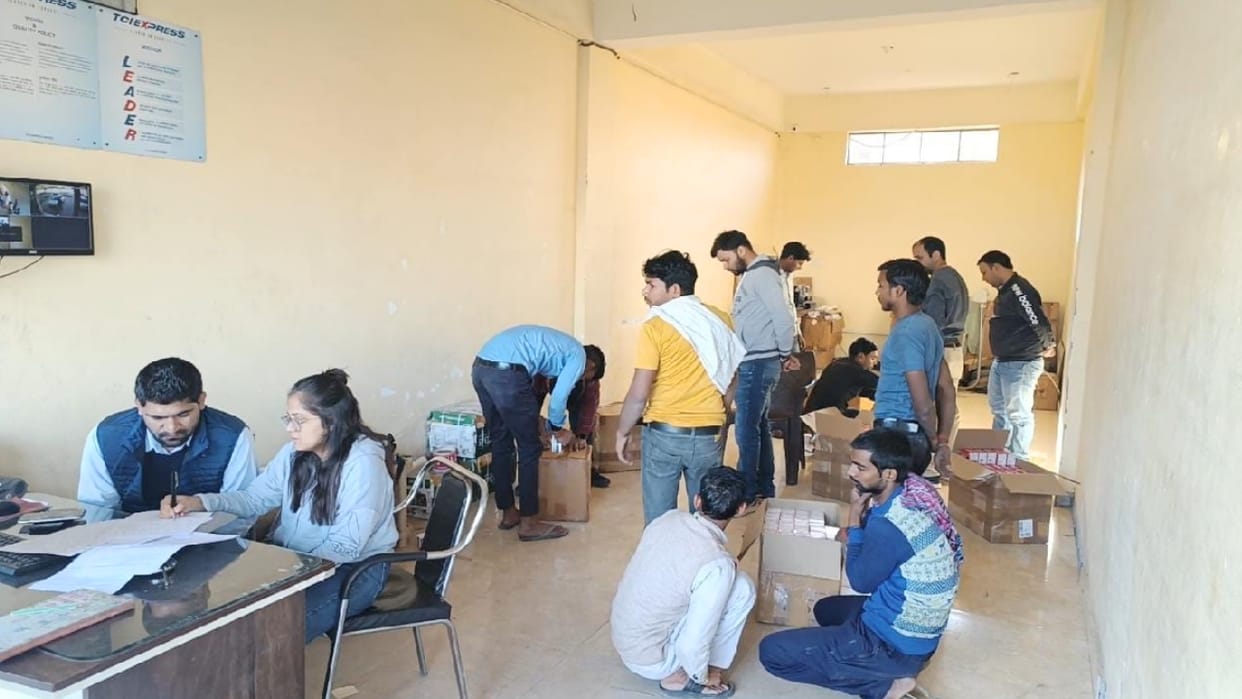 Counterfeit medicine case: consignment of medicines sent by courier to Agra reached Baddi, samples will be exa