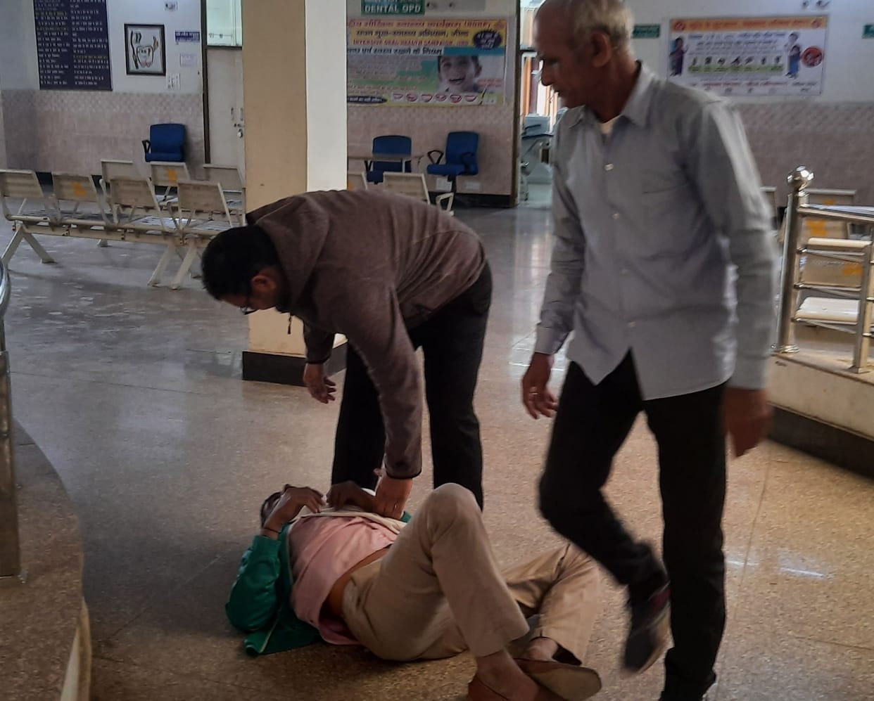Drunkard reached the maternity department of civil hospital, created ruckus on stopping