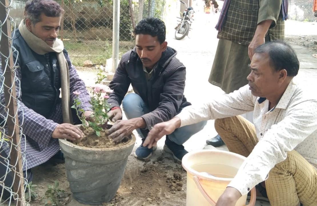 Banda: Resolved for safety by planting saplings