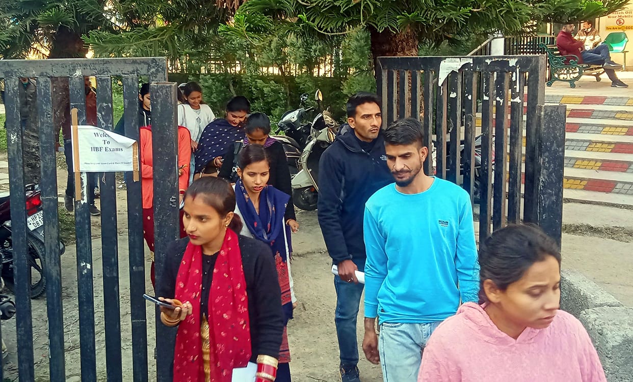 Thousands of candidates appeared for the post of Stenographer.