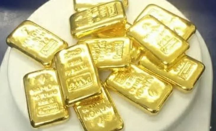 Four arrested with gold worth 60 lakhs at the airport in Gwalior gold robbery case