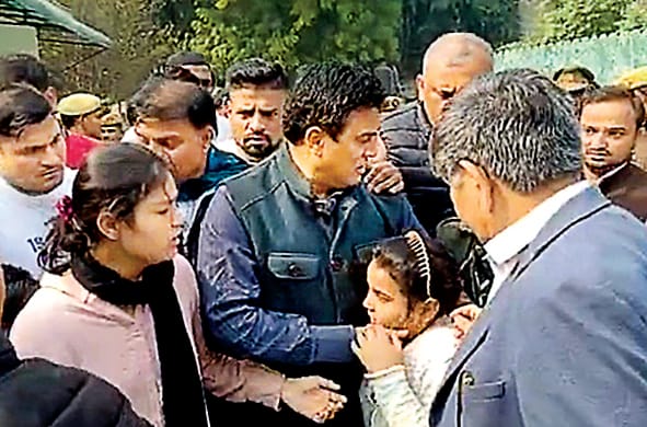 Police could not recover fake Aadhaar card, preparing to take Irfan-Rizwan on remand