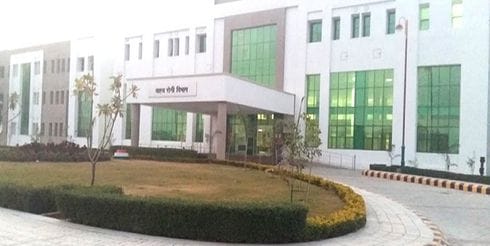 Banda: 27 months passed after CM's announcement, hospital construction not started