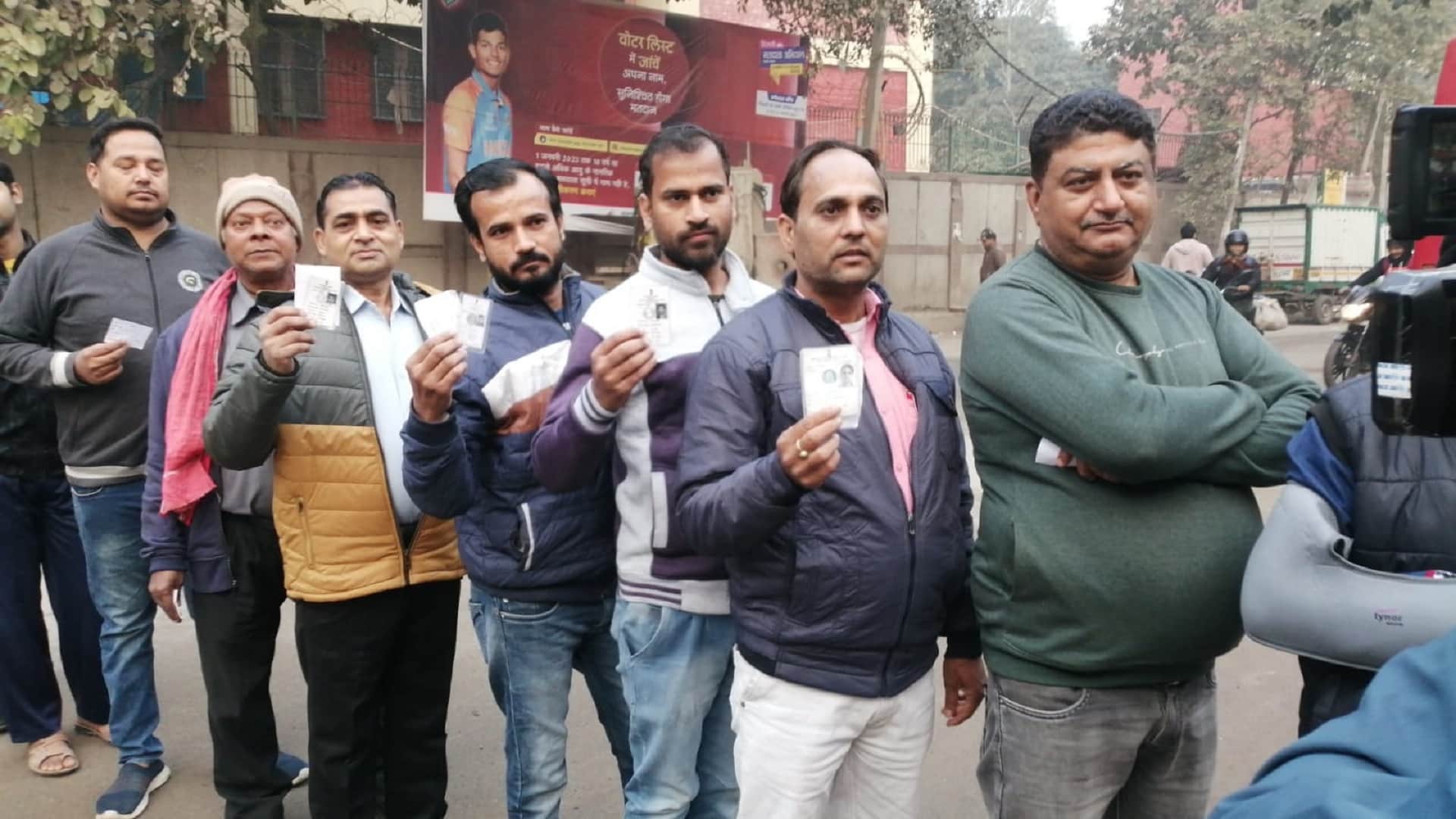 MCD Election Mobile phone was not allowed to be taken to polling station even after permission of Election Com