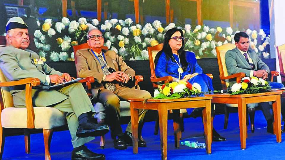 India will be in trouble if Pakistan economy sinks