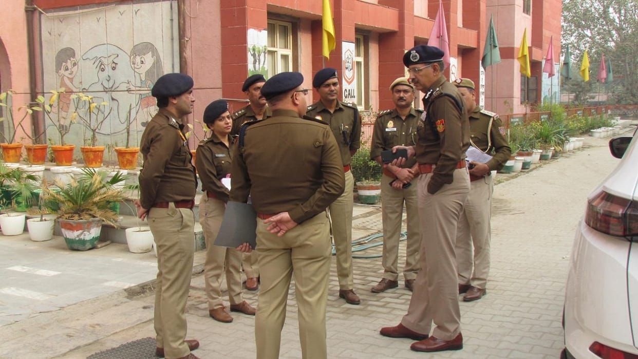 mcd election 2022 Police received 230 PCR calls during voting