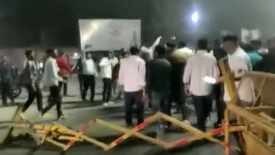 sikar Gangster Raju Thehat Murder Case protesters broke barricading