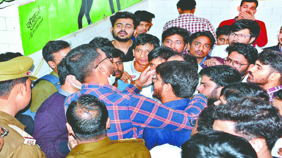 FIR filed against principal of medical college firozabad in MBBS student suicide case