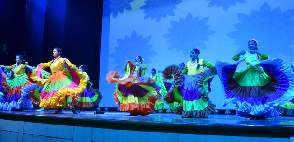 Students spread cultural color in the annual festival