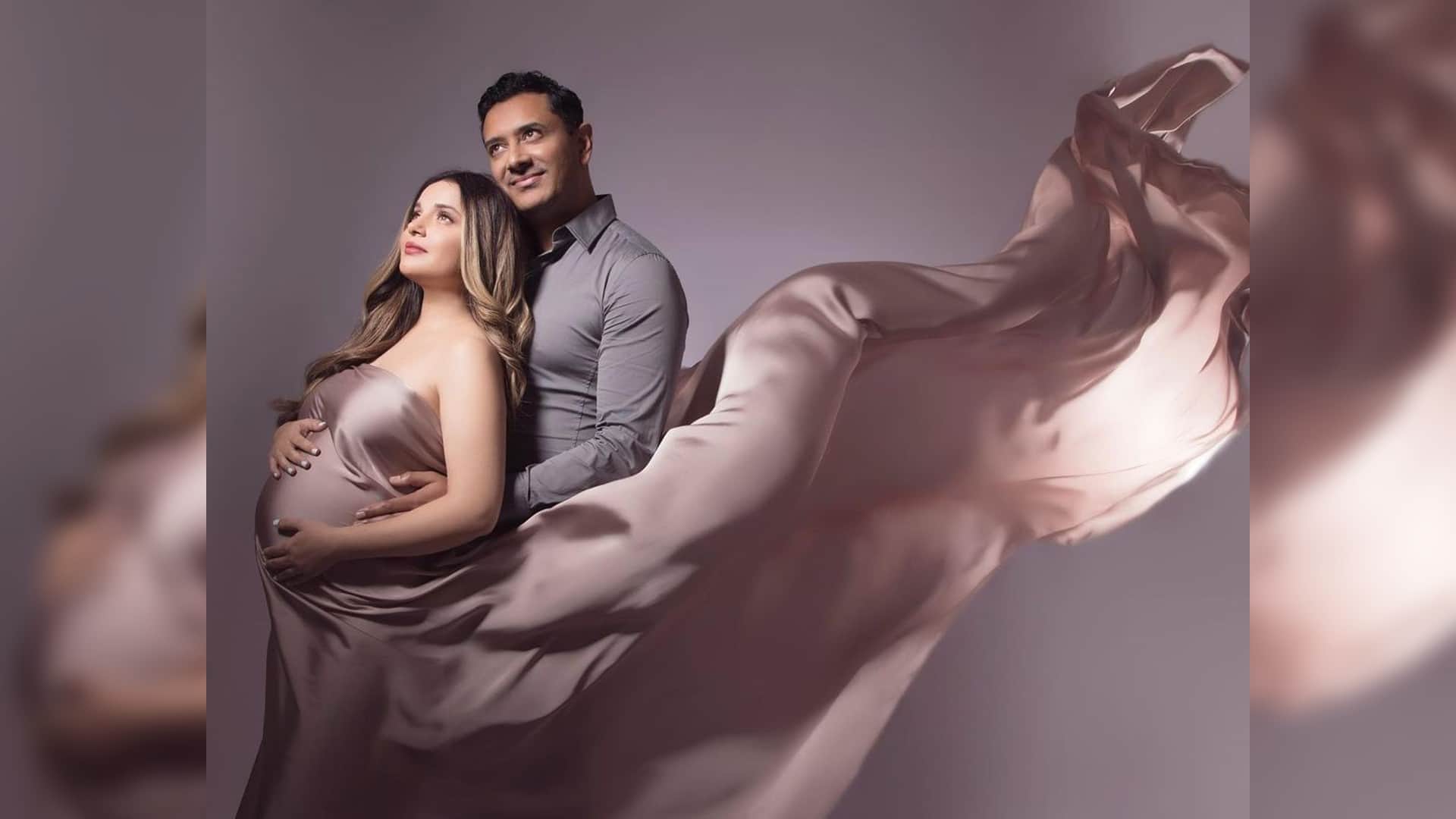 Pakistani actress armeena rana khan gave a befitting reply to trollers on her pregnancy shoot