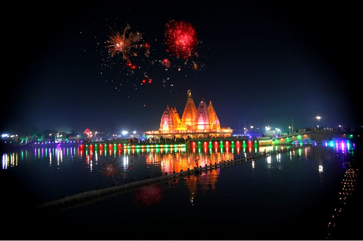Brahmasarovar bathed in the light of lamps, Kurukshetra