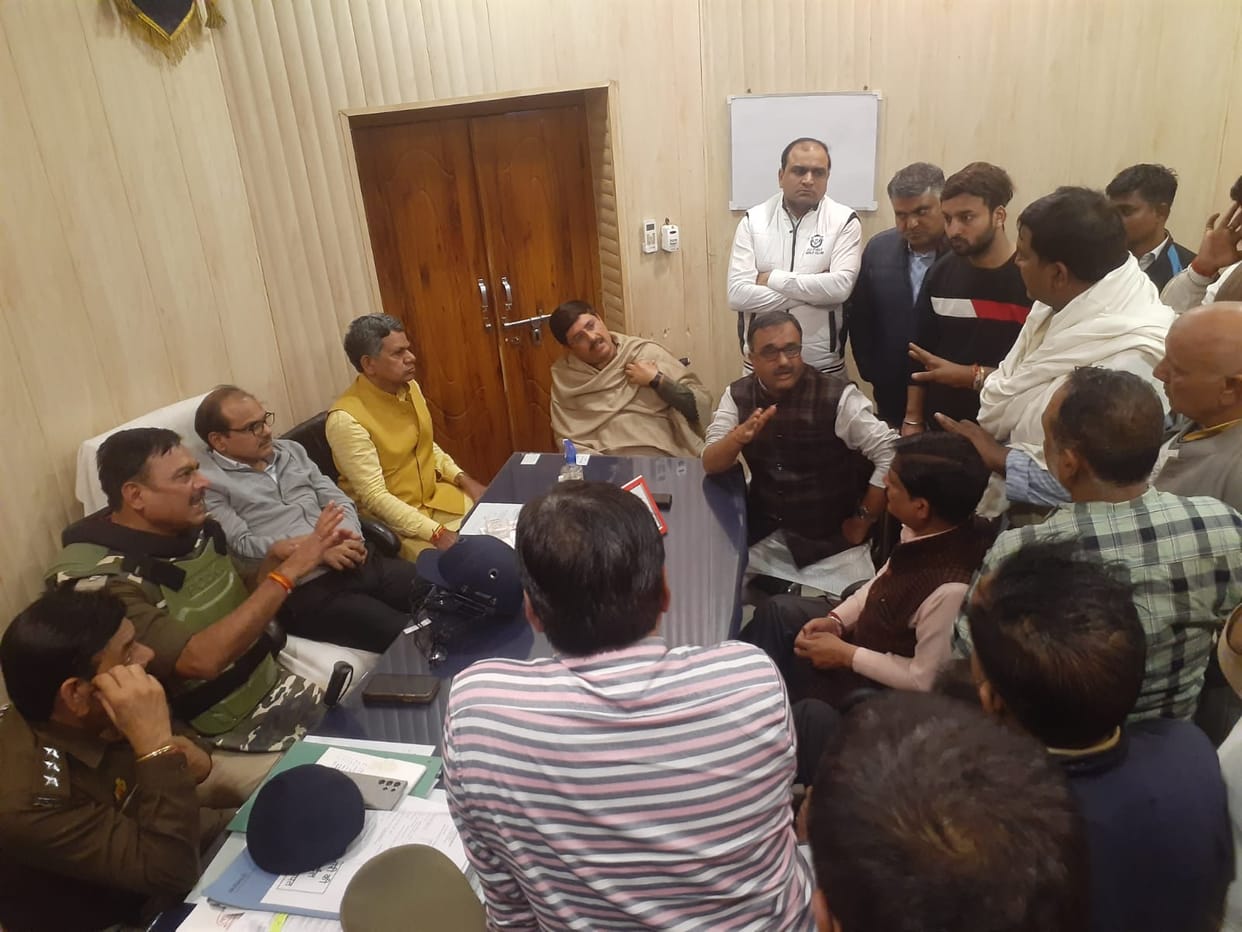 Injured Raunak's death, commotion of family members