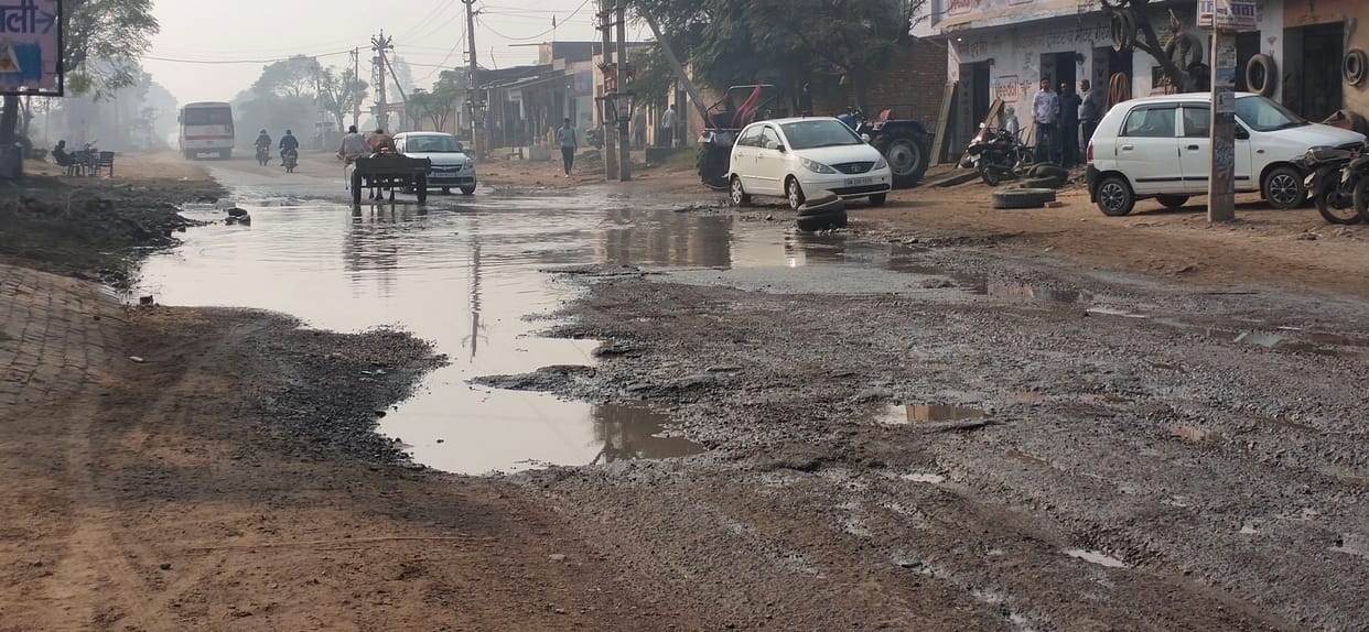 The road of National Highway 148-B has been turned into potholes, the worst condition of the road beyond village Bhimewala to Bithamada