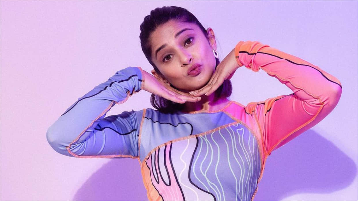 jennifer winget carry cute and bold look at a time in tight fitting mini dress in latest photoshoot
