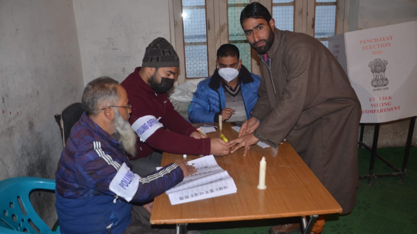 Jammu kashmir DDC elections  Re polling on two seats Hajin-A and Drugmulla news story and photos
