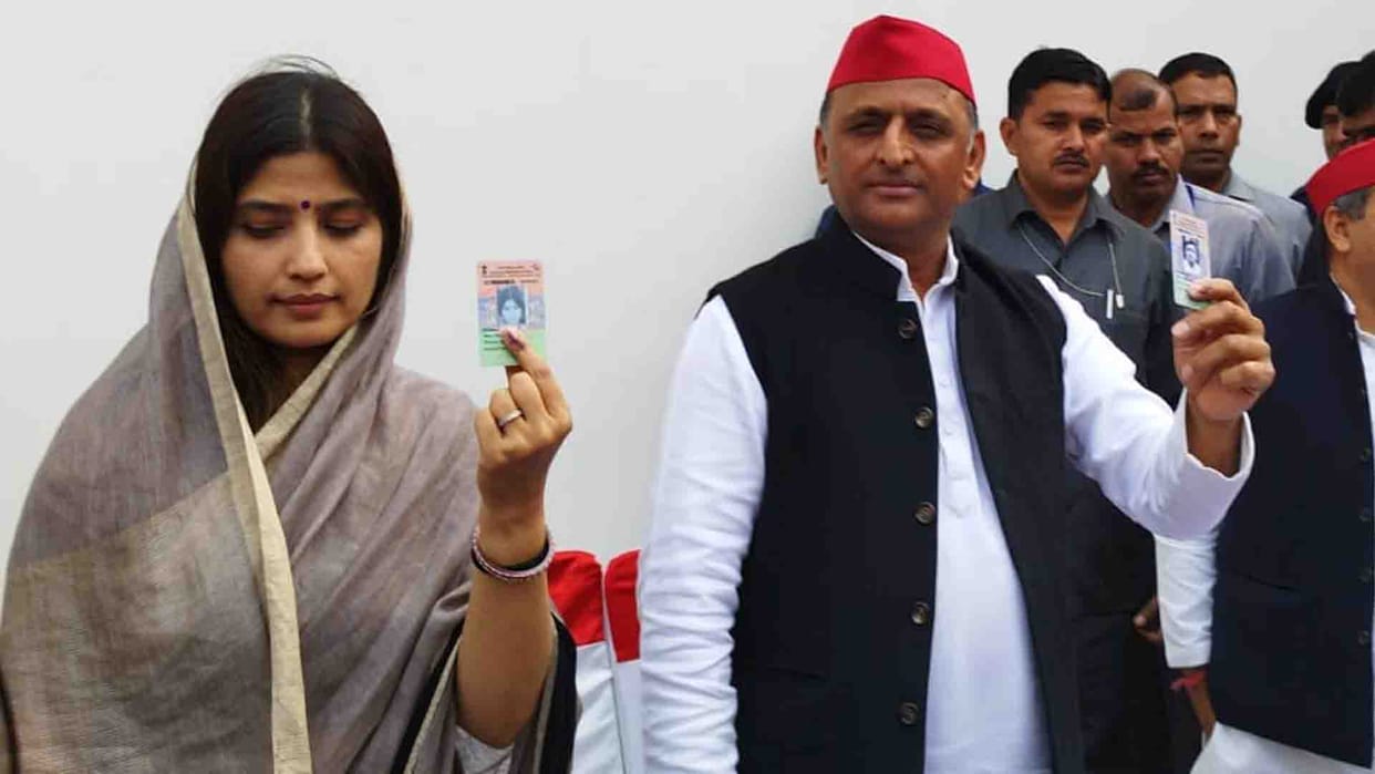 Akhilesh-Dimples big victory in the by election, had to struggle to win in love