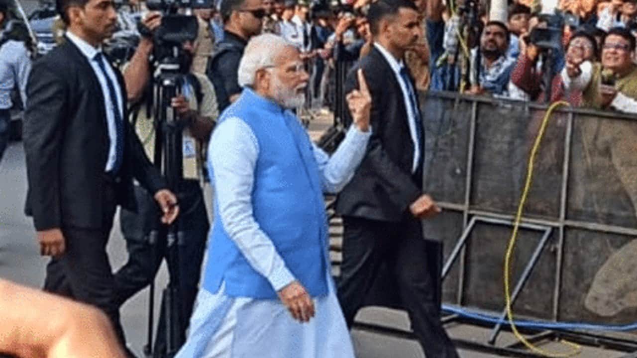 Gujarat Election: Did PM Modi make a big mistake by walking after casting his vote? Know what the rule says