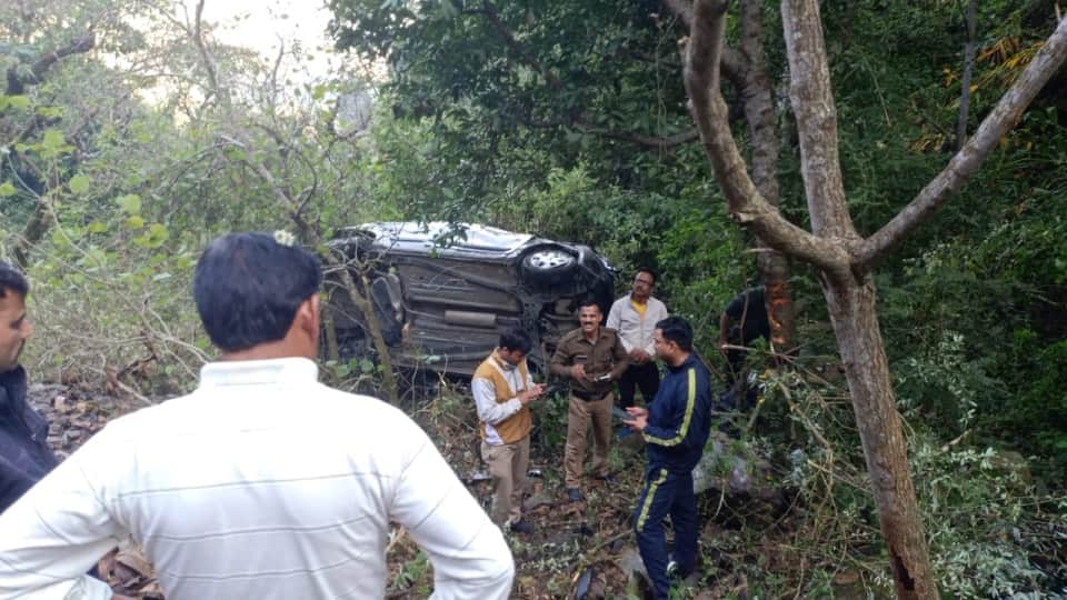 Uttarakhand Pauri Accident News: Car fell into ditch during returning from Marriage two died