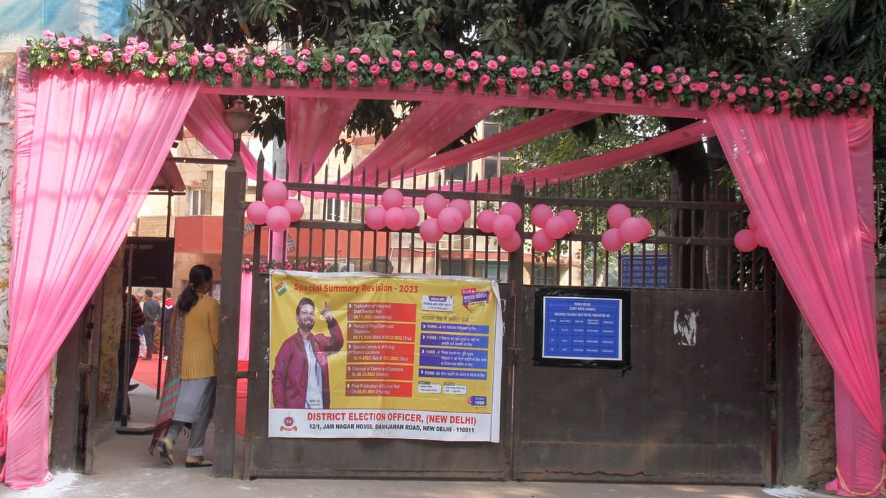 Delhi News : Women power took command of voting