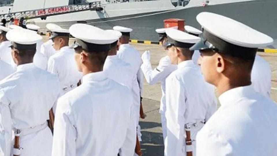 Eight Ex-indian Navy Personnel Custody Extended For 1 More Month In Qatar News In Hindi