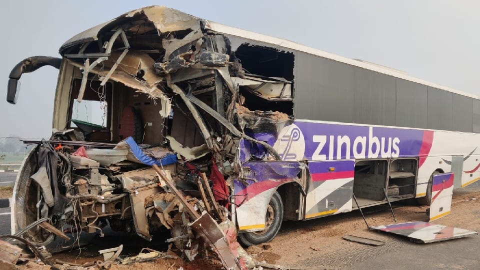 two youths killed after private bus collides with truck on Agra-Lucknow Expressway in Firozabad