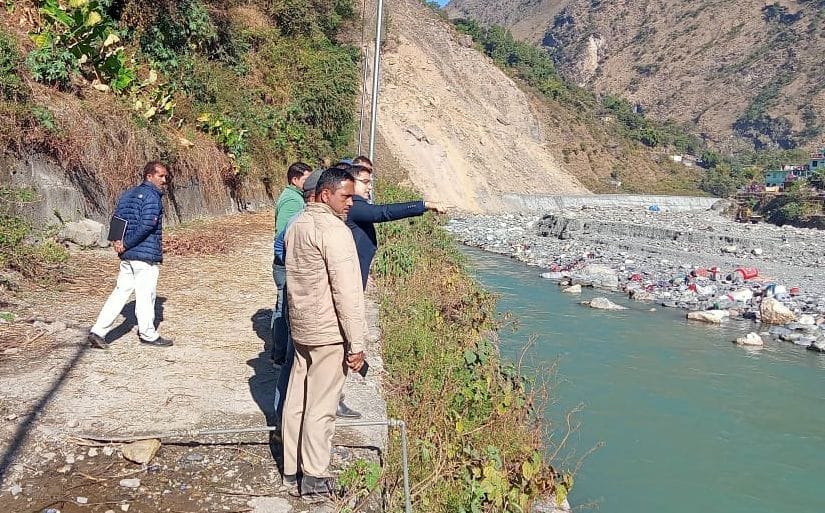 India-Nepal Dispute: Indian officials reached Nepal after stone pelting incident