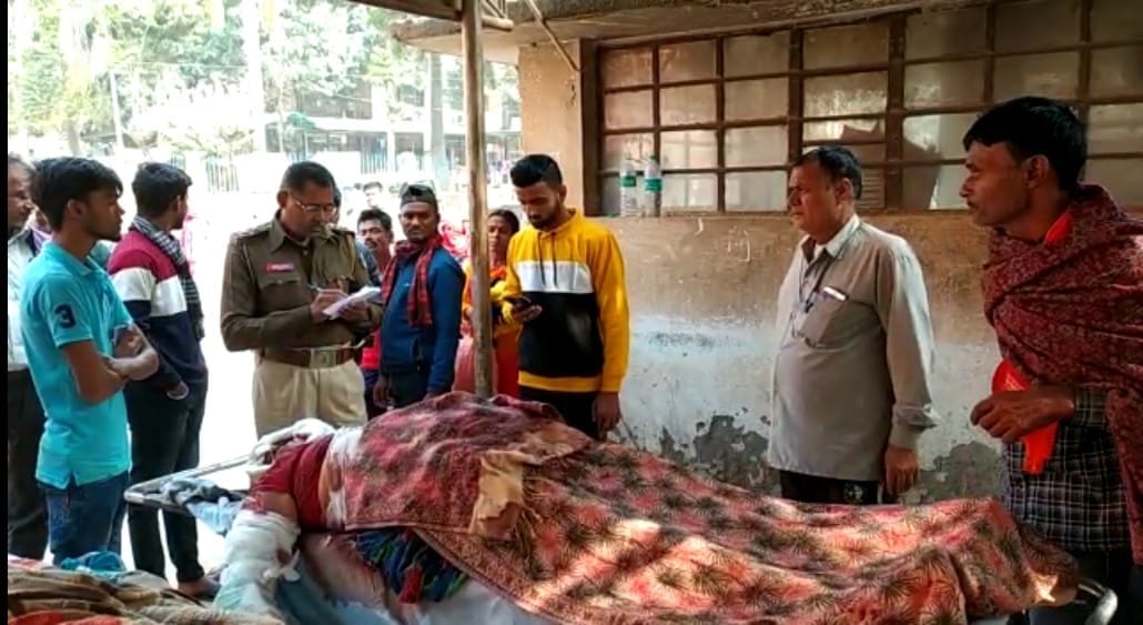 Bhagalpur: Angered by refusing to come home, the criminal chopped off the woman's limbs