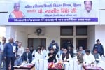 हिसार के रेस्ट हाउस में  बिजली मंत्री रणजीत सिंह बिजली पंचायत को संबोधित करते हुए।