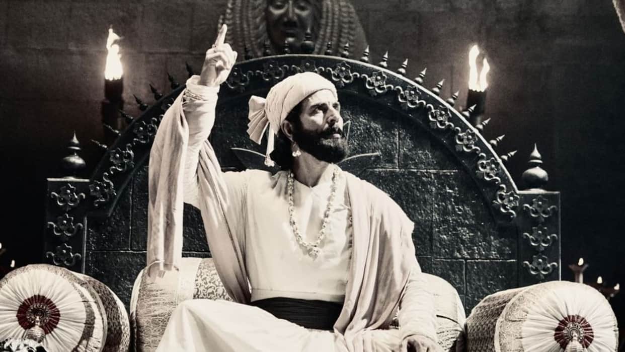 Bollywood actor Akshay Kumar troll for his Upcoming movie Vedat Marathe Veer Daudale Saat