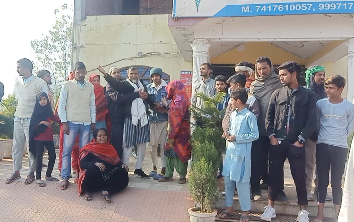 Roorkee News: Ruckus after Seven month pregnant woman dies in Piran Kaliyar Hospital