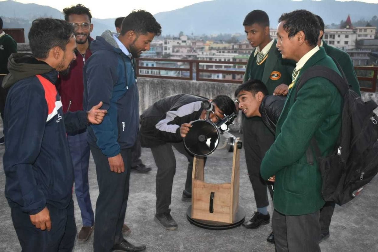 Students thrilled to see celestial bodies in front