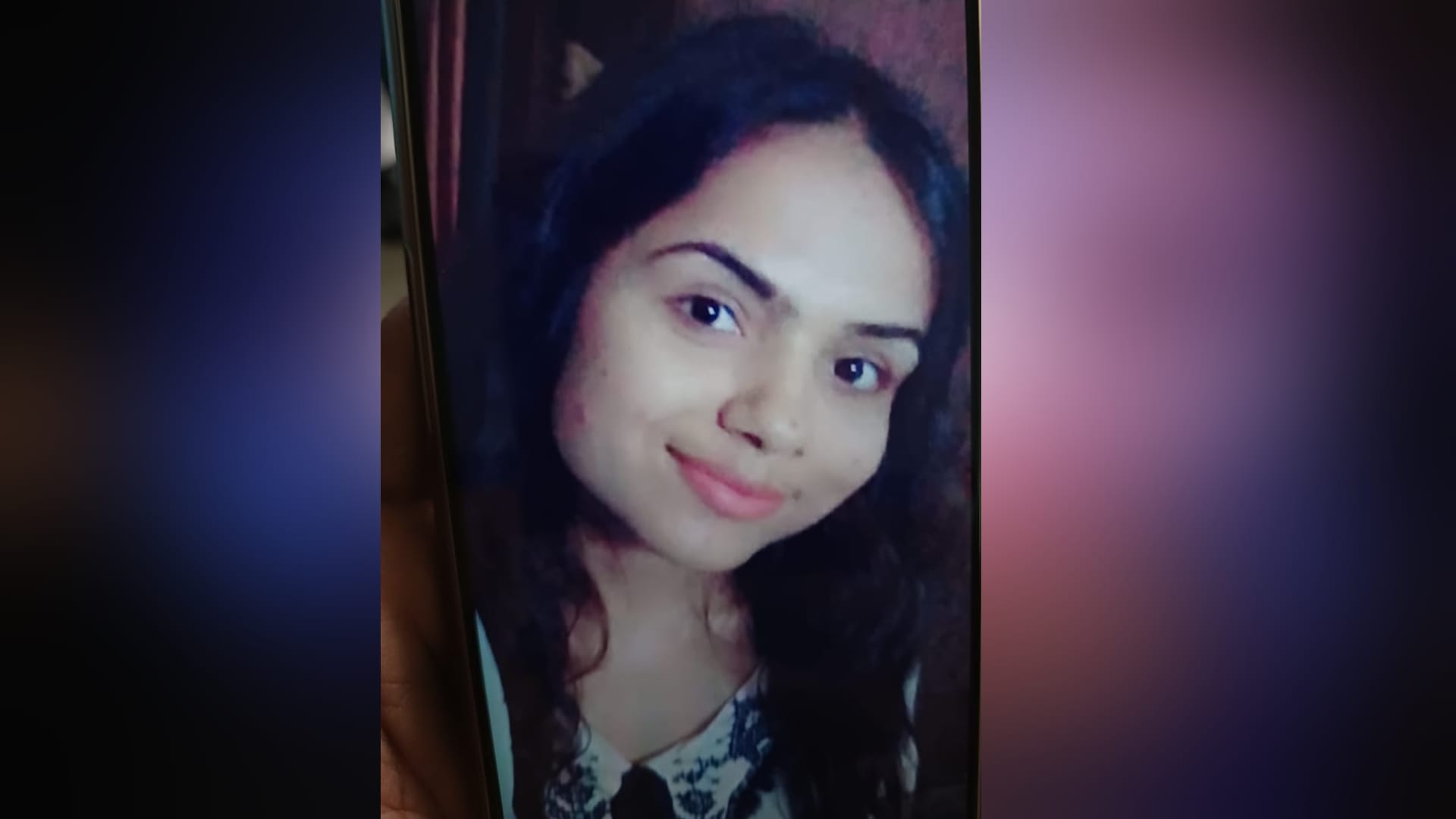 Private Company GM and staff nurse died in Faridabad bodies of both found hanging