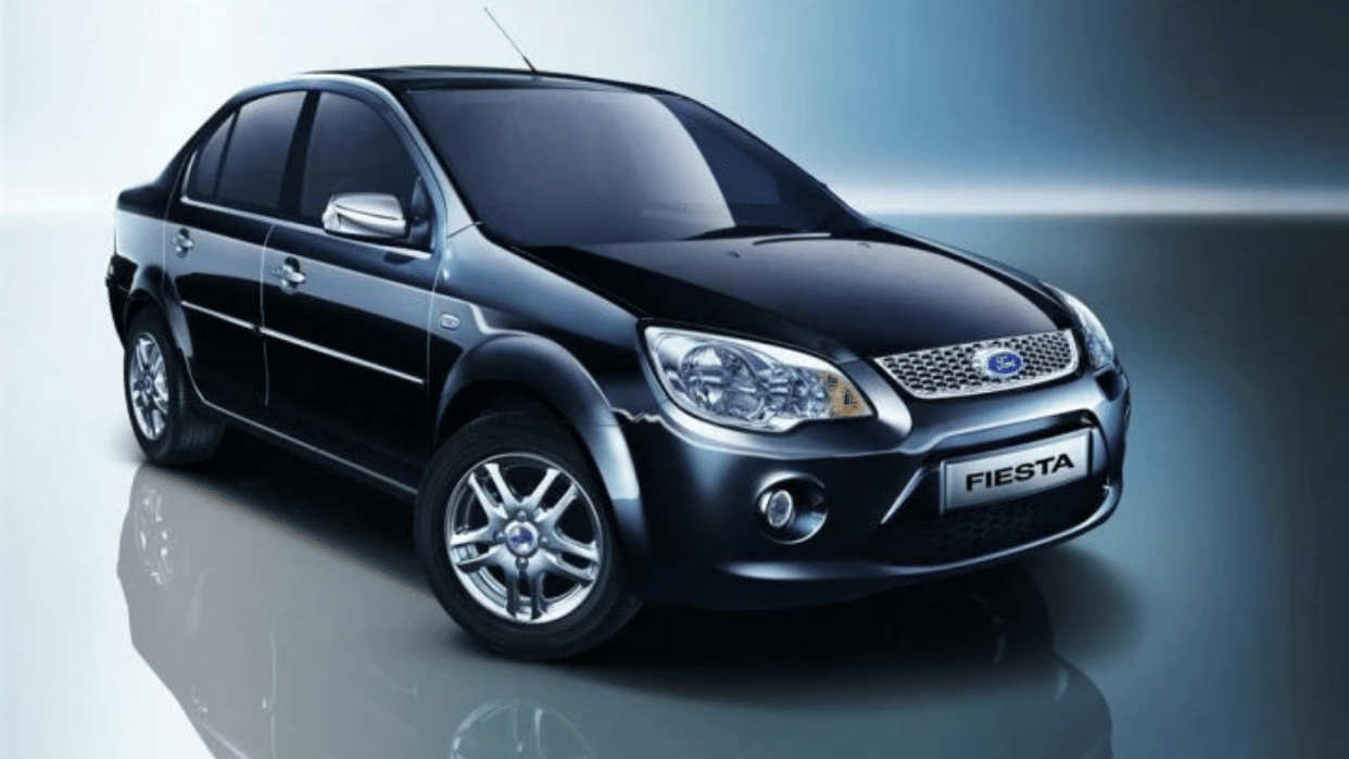 Ford fiesta car did not get an average of 32 kilometers per liter now company will pay Rs three lakh
