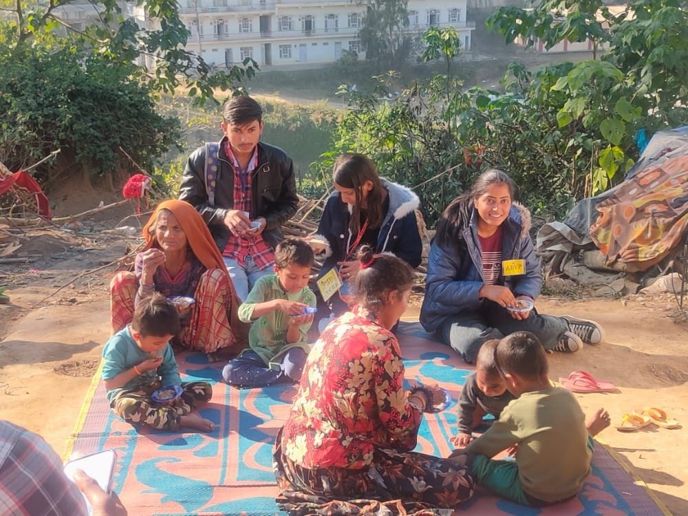 bilaspur news, himachal news abvp distributed halwa on the occasion of ambedkar jayanti