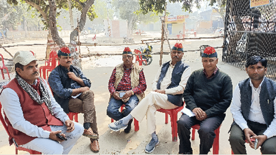 SP workers are busy monitoring EVMs day and night Mainpuri by election 2022