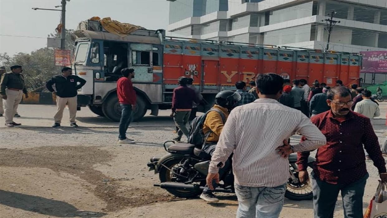 chhattisgarh scooty rider killed in truck collision in ambikapur