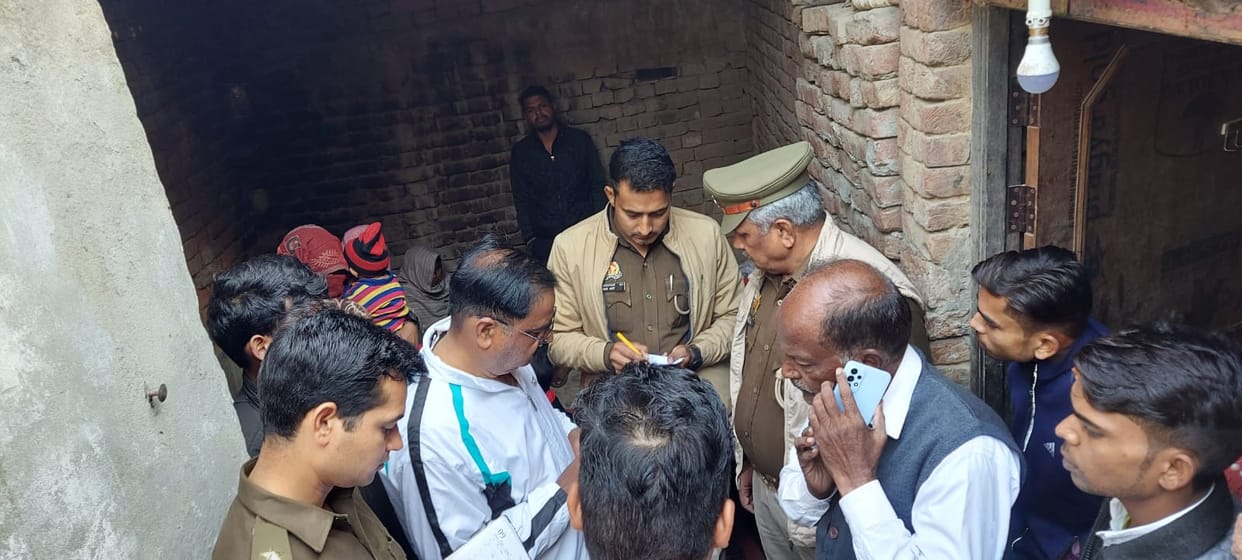 Dead body of youth found on railway track, suspected of murder