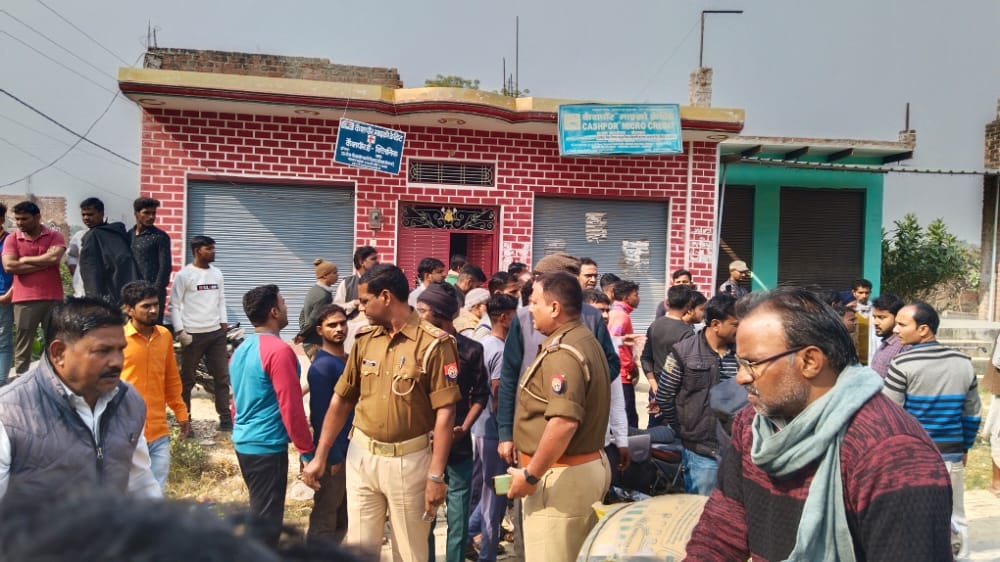 Jaunpur accident Girl going to coaching crushed to death by pickup, villagers caught the driver